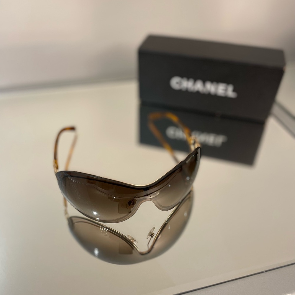 CHANEL 4144 Sunglasses in color 12513